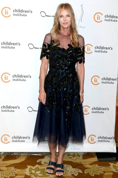 Los Angeles Apr Catherine Oxenberg 32E Jaarlijkse Collega Spring Luncheon — Stockfoto