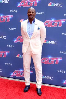 LOS ANGELES - 20 Nisan 2022 'de Pasadena, CA' da bulunan Pasadena Civic Auditorium 'da Terry Crews Yetenek Fotoğrafı Aldı 