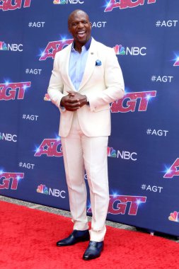 LOS ANGELES - 20 Nisan 2022 'de Pasadena, CA' da bulunan Pasadena Civic Auditorium 'da Terry Crews Yetenek Fotoğrafı Aldı 