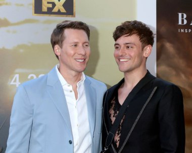 LOS ANGELES - 20 Nisan 2022 'de Dustin Lance Black, Tom Daley, 20 Nisan 2022' de Los Angeles, CA 'da The FX' s Under The Heaven TV Premiere 'de Hollywood Atletizm Kulübü' nün galasında