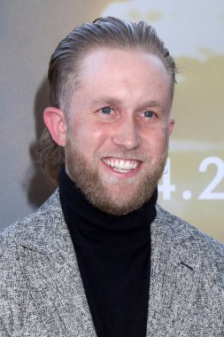 LOS ANGELES - 20 Nisan 2022 'de Hollywood Atletizm Kulübü' nde Cennetin Sancakları Altındaki FX 'te Taylor St. Pierre.