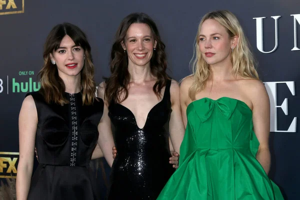 Los Angeles April Daisy Edgar Jones Chloe Pirrie Adelaide Clemens — Stockfoto