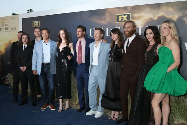 LOS ANGELES - 20 Nisan 2022 'de Sam Worthington, Rory Culkin, Rohan Mead, Gil Birmingham, Chloe Pirrie, Andrew Garfield, Dustin Lance Black, Daisy Edgar-Jones ve Hollywood Atletizm Kulübü' ndeki diğerleri 20 Nisan 2022 'de Los Angeles, CA