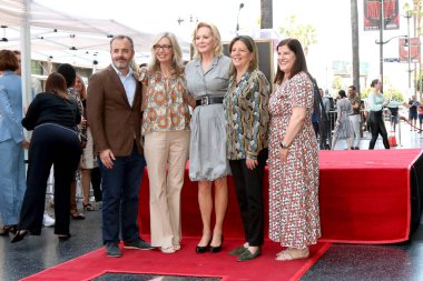 LOS ANGELES - 25 Nisan 2022 'de Arlene Mantegna, Jean Smart, Joe Mantegna Hollywood Bulvarı' ndaki Jean Smart töreninde