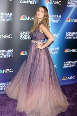 LOS ANGELES - 25 Nisan 2022 'de Universal Stüdyoları' nda Amerika Şarkı Yarışması yarı finallerinde Ada Leann  