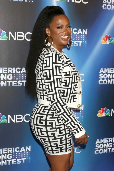 LOS ANGELES - 25 Nisan 2022 'de Universal Stüdyoları' nda Amerika Şarkı Yarışması yarı finallerinde Kandi Burruss 