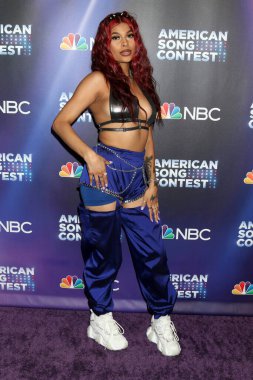 Sweet Taboo, ICP Bre, Amerikan Şarkı Yarışması Yarı Finalleri Canlı Gösterisi Kırmızı Halı - 2 Mayıs 2022 'de Universal Stüdyoları' nda, Universal City, CA