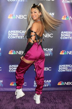 Sweet Taboo, Sami Ramos, 2 Mayıs 2022 'de Universal City, CA' de düzenlenen Amerikan Şarkı Yarışması Yarı Finalleri Kırmızı Halı - 2. hafta Universal Stüdyolarında