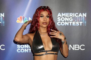 Sweet Taboo, ICP Bre, Amerikan Şarkı Yarışması Yarı Finalleri Canlı Gösterisi Kırmızı Halı - 2 Mayıs 2022 'de Universal Stüdyoları' nda, Universal City, CA