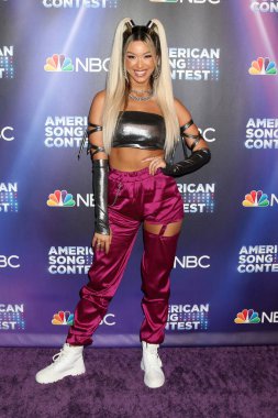 Sweet Taboo, Sami Ramos, 2 Mayıs 2022 'de Universal City, CA' de düzenlenen Amerikan Şarkı Yarışması Yarı Finalleri Kırmızı Halı - 2. hafta Universal Stüdyolarında