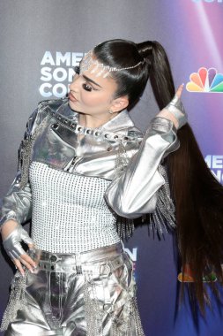 LOS ANGELES - 2 Mayıs 2022, Universal City, CA 'de Amerika Şarkı Yarışması Yarı Finalleri canlı yayın Kırmızı Halı - 2. hafta Universal Stüdyoları