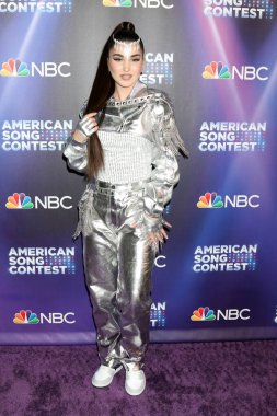 LOS ANGELES - 2 Mayıs 2022, Universal City, CA 'de Amerika Şarkı Yarışması Yarı Finalleri canlı yayın Kırmızı Halı - 2. hafta Universal Stüdyoları