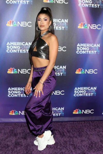 Sweet Taboo, Jennifer Torrejon 2 Mayıs 2022 'de Universal City, CA' de düzenlenen Amerikan Şarkı Yarışması Yarı Finalleri Kırmızı Halı - 2. hafta Universal Stüdyolarında