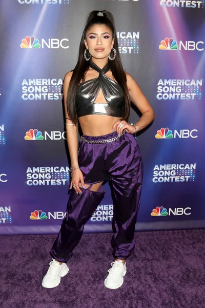 Sweet Taboo, Jennifer Torrejon 2 Mayıs 2022 'de Universal City, CA' de düzenlenen Amerikan Şarkı Yarışması Yarı Finalleri Kırmızı Halı - 2. hafta Universal Stüdyolarında