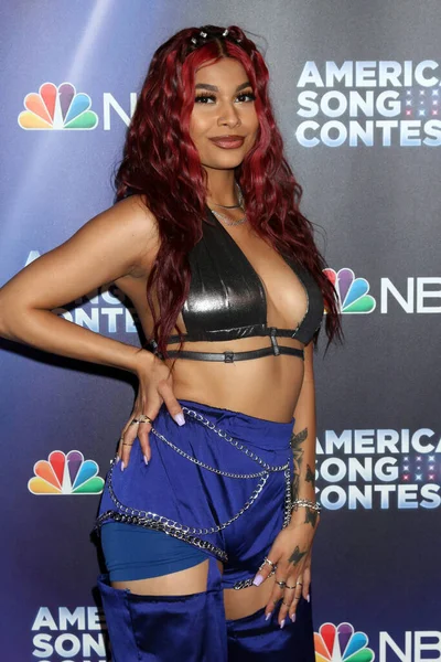 Sweet Taboo, ICP Bre, Amerikan Şarkı Yarışması Yarı Finalleri Canlı Gösterisi Kırmızı Halı - 2 Mayıs 2022 'de Universal Stüdyoları' nda, Universal City, CA