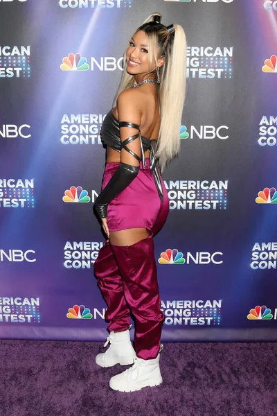 Sweet Taboo, Sami Ramos, 2 Mayıs 2022 'de Universal City, CA' de düzenlenen Amerikan Şarkı Yarışması Yarı Finalleri Kırmızı Halı - 2. hafta Universal Stüdyolarında