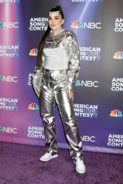 LOS ANGELES - 2 Mayıs 2022, Universal City, CA 'de Amerika Şarkı Yarışması Yarı Finalleri canlı yayın Kırmızı Halı - 2. hafta Universal Stüdyoları