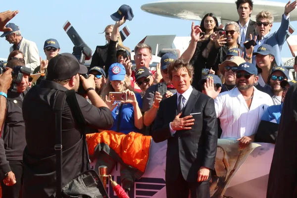 Los Angeles May Tom Cruise Press Fans Top Gun Maverick — Stock Photo, Image