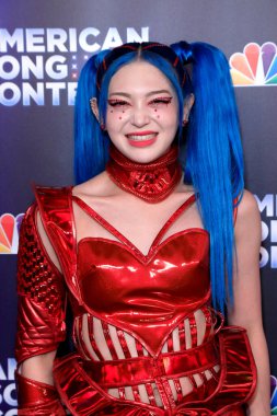 LOS ANGELES - 9 Mayıs 2022 'de Universal City, CA' de düzenlenen Amerikan Şarkı Yarışması Büyük Finali 'nde AleXa