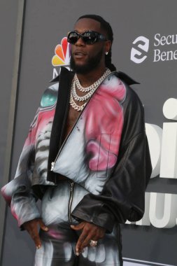 LOS ANGELES - 15 Mayıs 2022 Billboard Müzik Ödülleri 'nde Burna Boy 15 Mayıs 2022' de Las Vegas, NV
