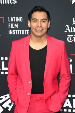 LOS ANGELES - 1 Haziran 2022 'de Los Angeles, CA' da TCL Çin Tiyatrosu 'nda Mija' nın açılış gecesi gösteriminde Eloy Mendez