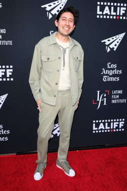 LOS ANGELES - 1 Haziran 2022 'de Los Angeles, CA' da TCL Çin Tiyatrosu 'nda Mija' nın açılış gecesi gösteriminde Mike Alfaro