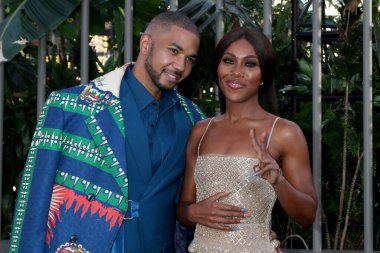 LOS ANGELES - 6 Haziran 2022 'de Los Angeles, CA' da Jurassic World Dominion World Premiere 'de Alano Miller, DeWanda Wise