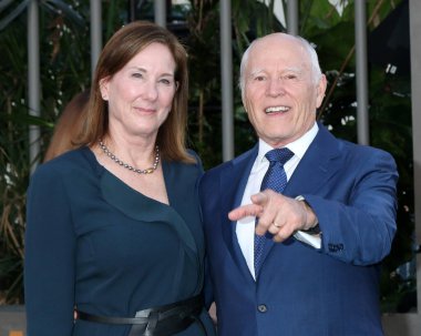 Kathleen Kennedy, Frank Marshall, 6 Haziran 2022 'de Los Angeles' taki TCL Çin Tiyatrosu IMAX 'ta Jurassic World Dominion World Premiere' de.