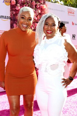 LOS ANGELES - 14 Haziran 2022 YWCA Büyük Los Angeles Kadın Ödülleri 'nde Tiffany Haddish, Thyonne Gordon 14 Haziran 2022' de Los Angeles, CA 'da You Tube Theater' da