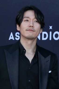 LOS ANGELES - 20 Haziran 2022 'de Westwood, CA' da The Killer Los Angeles Premiere 'de Jang Hyuk