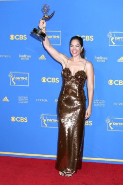 LOS ANGELES - 24 Haziran 2022 Pasadena, CA 'da 49. Gündüz Emmy Ödülleri' nde Kelly Thiebaud