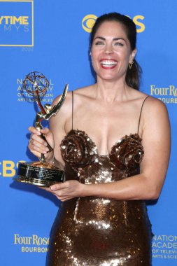 LOS ANGELES - 24 Haziran 2022 Pasadena, CA 'da 49. Gündüz Emmy Ödülleri' nde Kelly Thiebaud