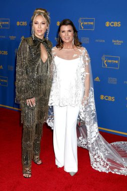 LOS ANGELES - 24 Haziran 2022 'de Pasadena Kongre Merkezi 49. Gündüz Emmy Ödülleri' nde Alexes Marie Pelzer, Kimberlin Brown