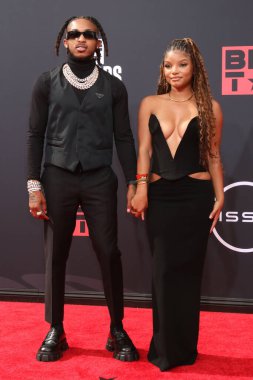 LOS ANGELES - 26 Haziran: 2022 BET Ödülleri 'nde Halle Bailey Microsoft Theater, Los Angeles, CA