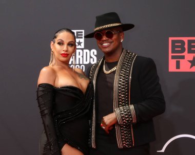 LOS ANGELES - 26 Haziran: Crystal Renay, Ne-Yo Microsoft Theater 2022 BET Ödülleri 'nde, 26 Haziran 2022, Los Angeles, CA