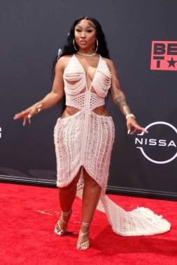 LOS ANGELES - 26 Haziran 2022 'de Ari Fletcher Microsoft Theater 2022 BET Ödülleri' nde Los Angeles, CA