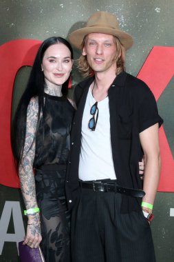 LOS ANGELES - 21 Haziran: Jamie Campbell Bower, 21 Haziran 2022 'de Los Angeles, CA' da TCL Çin Tiyatrosu 'nun ilk gösteriminde konuk.