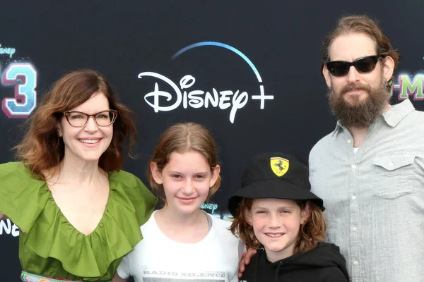 Los Angeles Jul Lisa Loeb Família Zombies Premiere Screening Barker — Fotografia de Stock