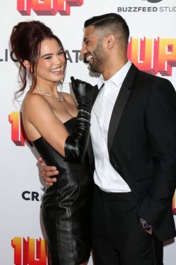 LOS ANGELES - 12 Temmuz 2022 'de Los Angeles, CA' daki 1UP Los Angeles galasında Paris Berelc, Rhys Athayde