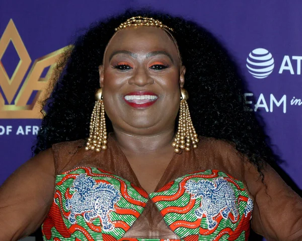 LOS ANGELES - 31 Temmuz 2022 'de Los Angeles, CA' da bulunan Sheraton Grand Hotel 'de verilen 5.