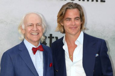 LOS ANGELES - AUG 8:  Robert Pine, Chris Pine at the Five Days at Memorial TV series premiere at Diretors Guild of America on August 8, 2022 in Los Angeles, CA