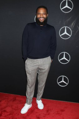 LOS ANGELES - AUG 12:  Anthony Anderson at the Grand Opening of Mercedes-Benz Classic Center at Mercedes-Benz Classic Center on August 12, 2022 in Long Beach, CA