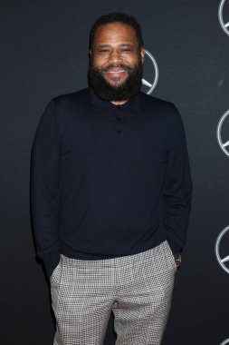 LOS ANGELES - AUG 12:  Anthony Anderson at the Grand Opening of Mercedes-Benz Classic Center at Mercedes-Benz Classic Center on August 12, 2022 in Long Beach, CA