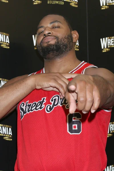 Los Angeles Aug Street Profits Angelo Dawkins Montez Ford Wrestlemania — Foto Stock