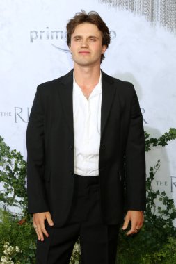 LOS ANGELES - AUG 15:  George Sear at the The Lord Of The Rings: The Rings Of Power Premiere Screening at Culver Studios on August 15, 2022 in Culver City, CA