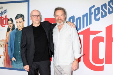 LOS ANGELES - SEP 7:  Greg Mottola, Bryan Cranston at the Confess, Fletch Premiere at The West Hollywood Edition Hotel on September 7, 2022 in West Hollywood, CA