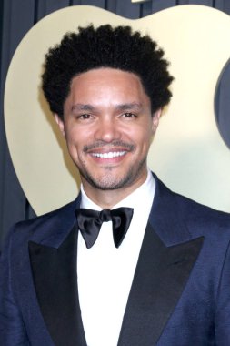 LOS ANGELES - 12 Eylül 2022 'de Los Angeles' ta Trevor Noah Apple TV + Primetime Emmy Partisi Kırmızı Halı Ana Kurt 'ta