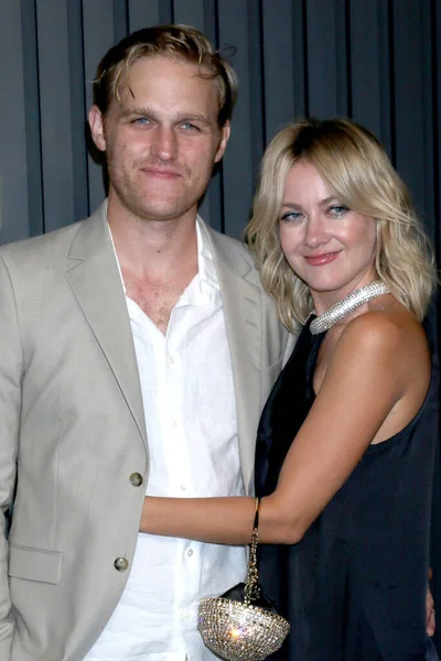 Los Angeles Sep Wyatt Russell Meredith Hagner Apple Primetime Emmy — Stockfoto