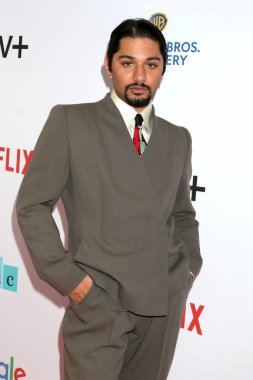 LOS ANGELES - 9 Eylül 2022 'de Beverly Wilshire Oteli' nde Ulusal Hispanik Medya Koalisyonu 2022 Etki Ödülleri Galasında Mark Indelicato