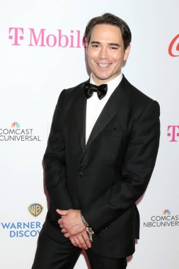 LOS ANGELES - 9 Eylül 2022 'de Beverly Wilshire Oteli' nde Ulusal Hispanik Medya Koalisyonu 2022 Etki Ödülleri Galasında Brandon Brito